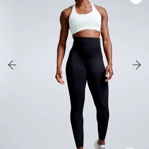 LNDR CHISEL 7/8 SUPER HIGH RISE
LEGGING BLACK- xs/small super sculpt seamless